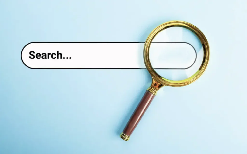 Search bar with magnifying glass symbolising search intent in SEO